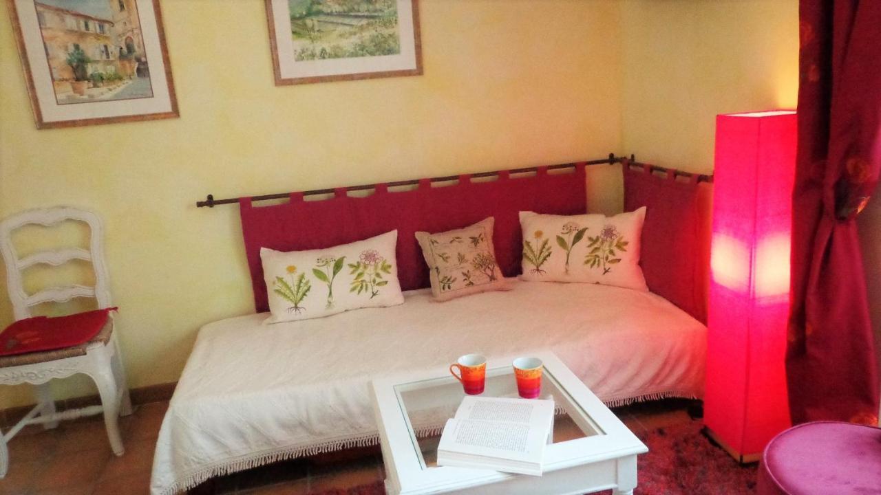 Bed and Breakfast Santolines En Provence Piolenc Exterior foto